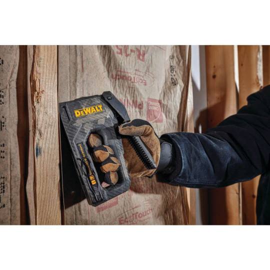 Купити Степлер CARBON FIBRE для скоб типа G 6-14 мм, гвоздей типа J 12, 15 мм DeWALT DWHT80276-0. Официальный магазин Toolmaster Украина. Фирменный инструмент и оборудование, официальная гарантия