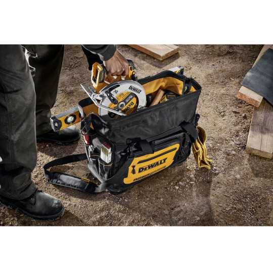 Купити Сумка для інструмента закритого типу системи PRO 20 DeWALT DWST60104-1. Офіційний магазин Toolmaster Україна. Фірмовий інструмент та обладнання, офіційна гарантія