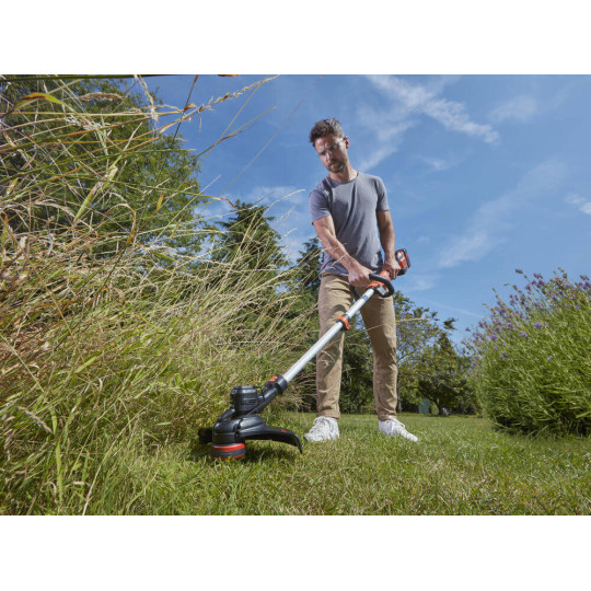 Купити Триммер аккумуляторный бесщеточный BLACK+DECKER BCSTE636L1. Официальный магазин Toolmaster Украина. Фирменный инструмент и оборудование, официальная гарантия