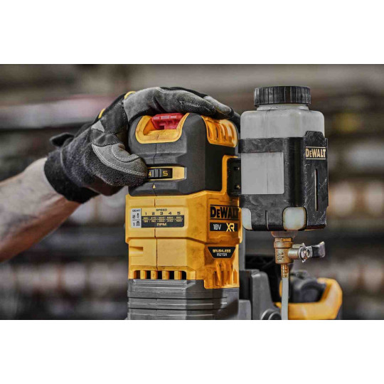 Купити Станок сверлильный аккумуляторный бесщеточный магнитный DeWALT DCD1623N. Официальный магазин Toolmaster Украина. Фирменный инструмент и оборудование, официальная гарантия