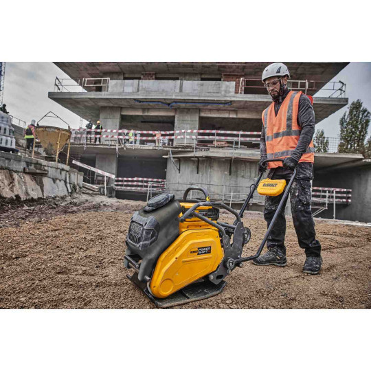 Купити Виброплита прямоходная аккумуляторная POWERSHIFT DeWALT DCPS7154N. Официальный магазин Toolmaster Украина. Фирменный инструмент и оборудование, официальная гарантия