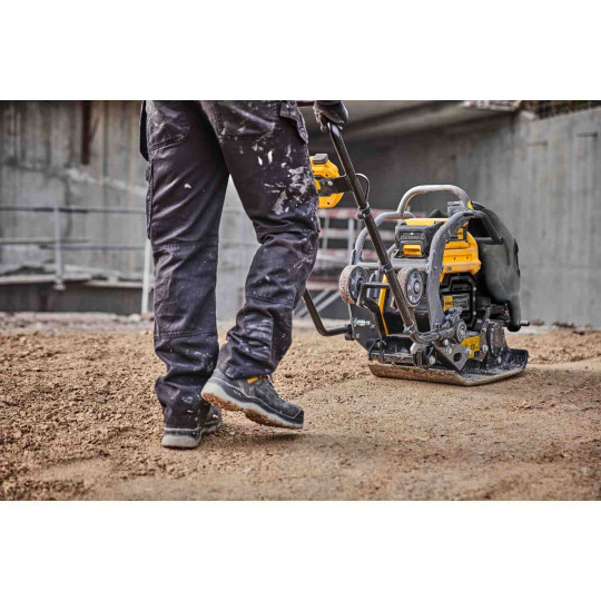 Купити Виброплита прямоходная аккумуляторная POWERSHIFT DeWALT DCPS7154N. Официальный магазин Toolmaster Украина. Фирменный инструмент и оборудование, официальная гарантия