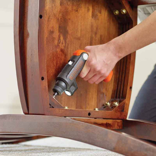 Купити Викрутка акумуляторна BLACK+DECKER BDCSFL20C. Офіційний магазин Toolmaster Україна. Фірмовий інструмент та обладнання, офіційна гарантія