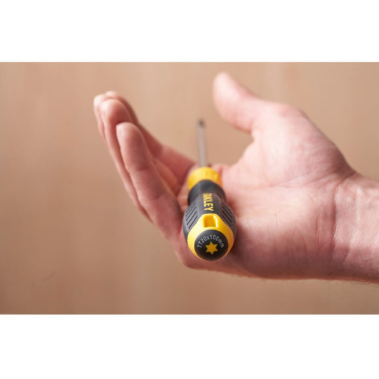 Купити Викрутка Cushion Grip довжиною 100 мм під шліц TORX TT20 STANLEY STHT16179-0. Офіційний магазин Toolmaster Україна. Фірмовий інструмент та обладнання, офіційна гарантія