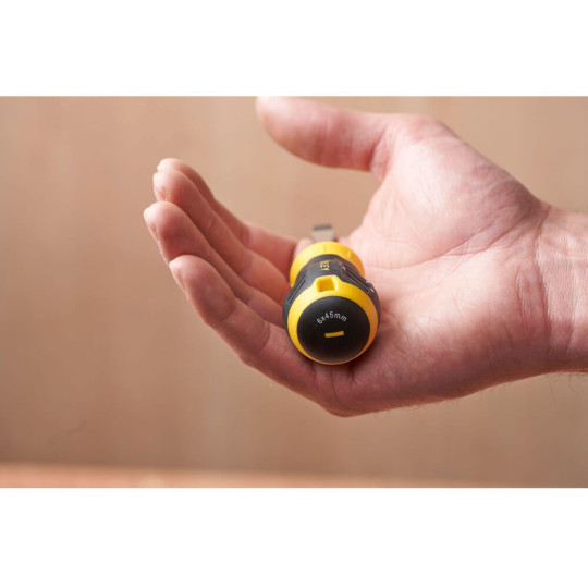 Купити Викрутка Cushion Grip довжиною 45 мм з жалом, що розширюється під шліц SL 6.5 STANLEY STHT16147-0. Офіційний магазин Toolmaster Україна. Фірмовий інструмент та обладнання, офіційна гарантія