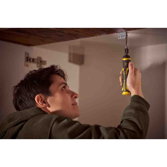 Купити Отвертка - набор аккумуляторная Power-Assist, 4В, 1.5 Ач STANLEY FMHT66719-0. Официальный магазин Toolmaster Украина. Фирменный инструмент и оборудование, официальная гарантия