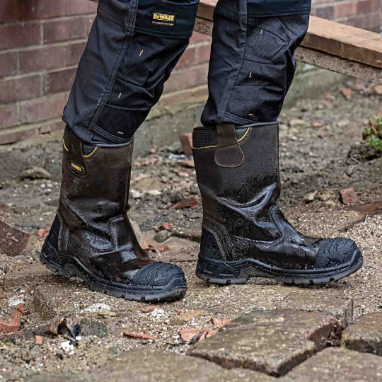 Купити Взуття робоче MILLINGTON DeWALT DWF50202-104-11. Офіційний магазин Toolmaster Україна. Фірмовий інструмент та обладнання, офіційна гарантія