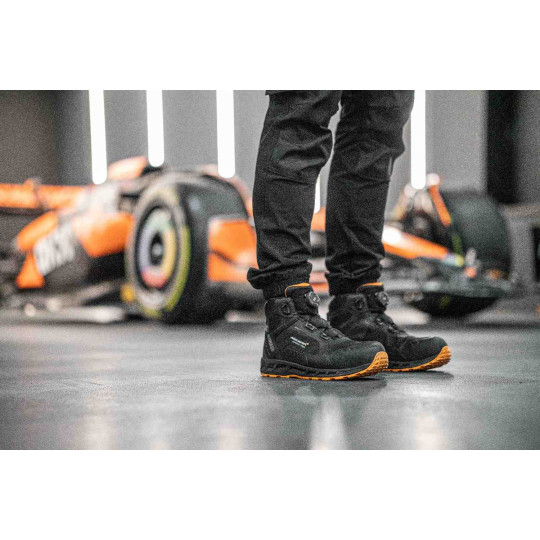 Купити Обувь рабочая TRACTION McLaren F1 Team DeWALT DXFWMC50339-126-09. Официальный магазин Toolmaster Украина. Фирменный инструмент и оборудование, официальная гарантия