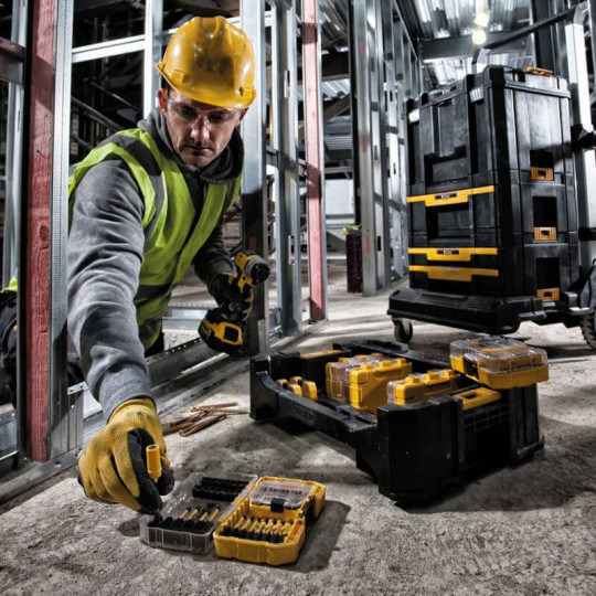 Купити Ящик для хранения наборов в кейсах TOUGH CASE DeWALT DT70716. Официальный магазин Toolmaster Украина. Фирменный инструмент и оборудование, официальная гарантия