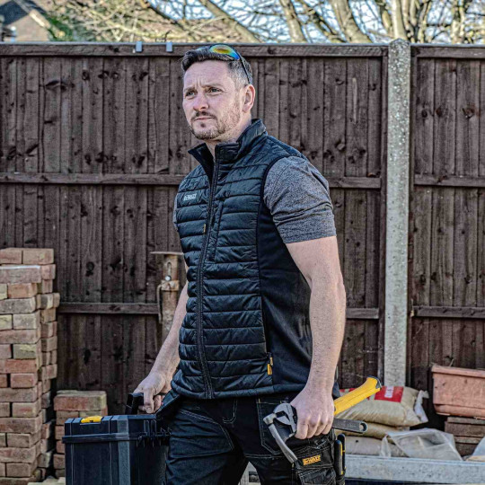 Купити Жилет FORCE GILET DeWALT DWC50-013-L. Офіційний магазин Toolmaster Україна. Фірмовий інструмент та обладнання, офіційна гарантія